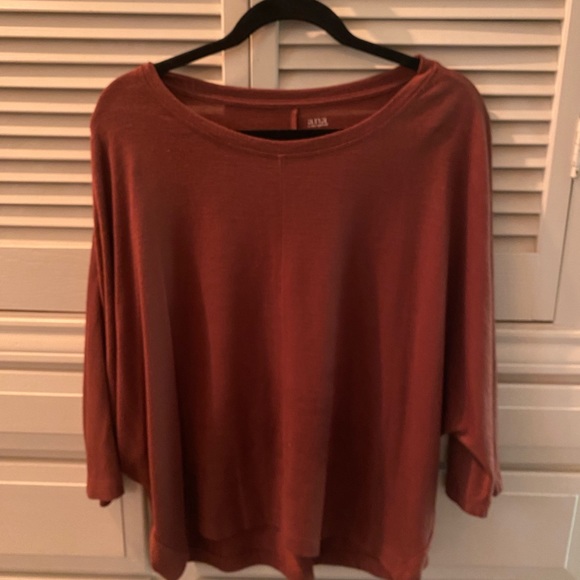 Ana top! - Picture 2 of 2